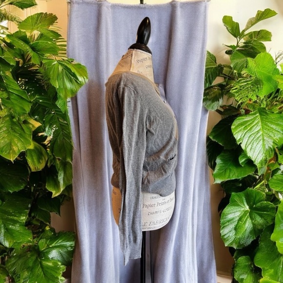 Simply Vera by Vera Wang Super soft and light cardigan button up Women’s size L - Picture 7 of 17